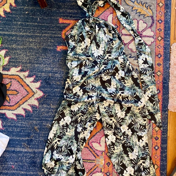 NEW Tropical Floral Print Wide Leg Jumpsuit Large - Picture 7 of 8